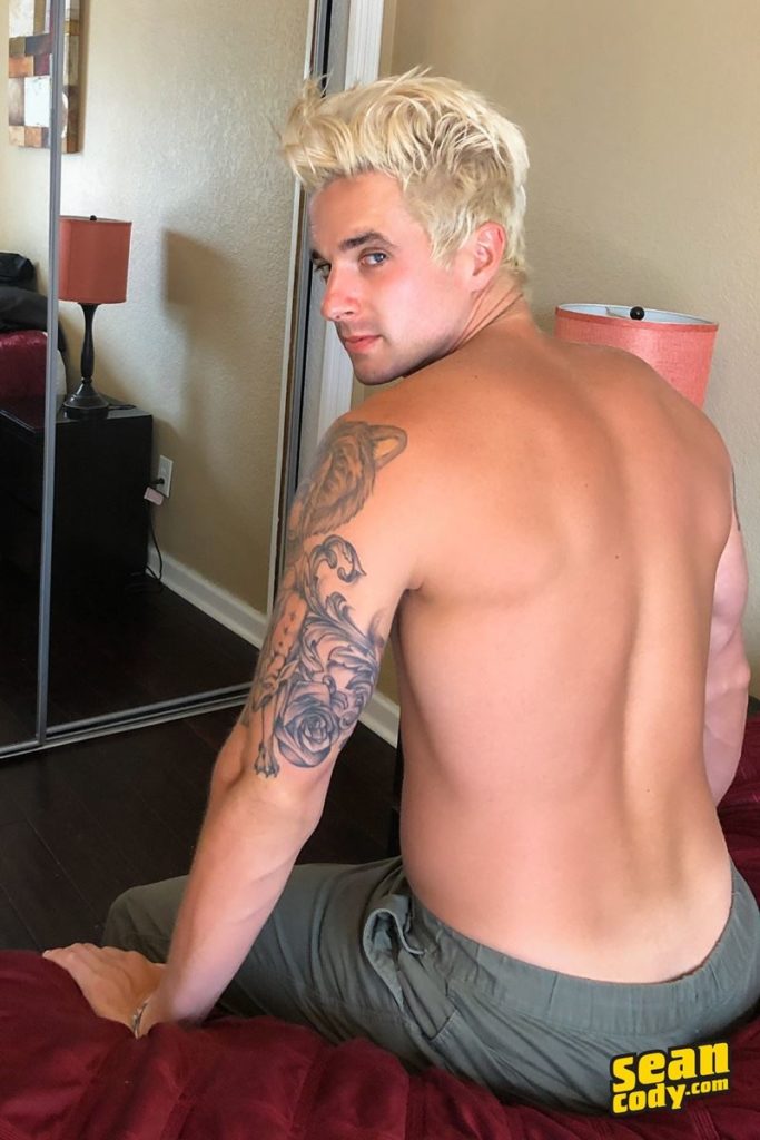 Sean Cody young bi sexual muscle hunk Nikolai Lombardo massive uncut dick wank explodes cum 003 gay porn pics 683x1024 - Nikolai Lombardo