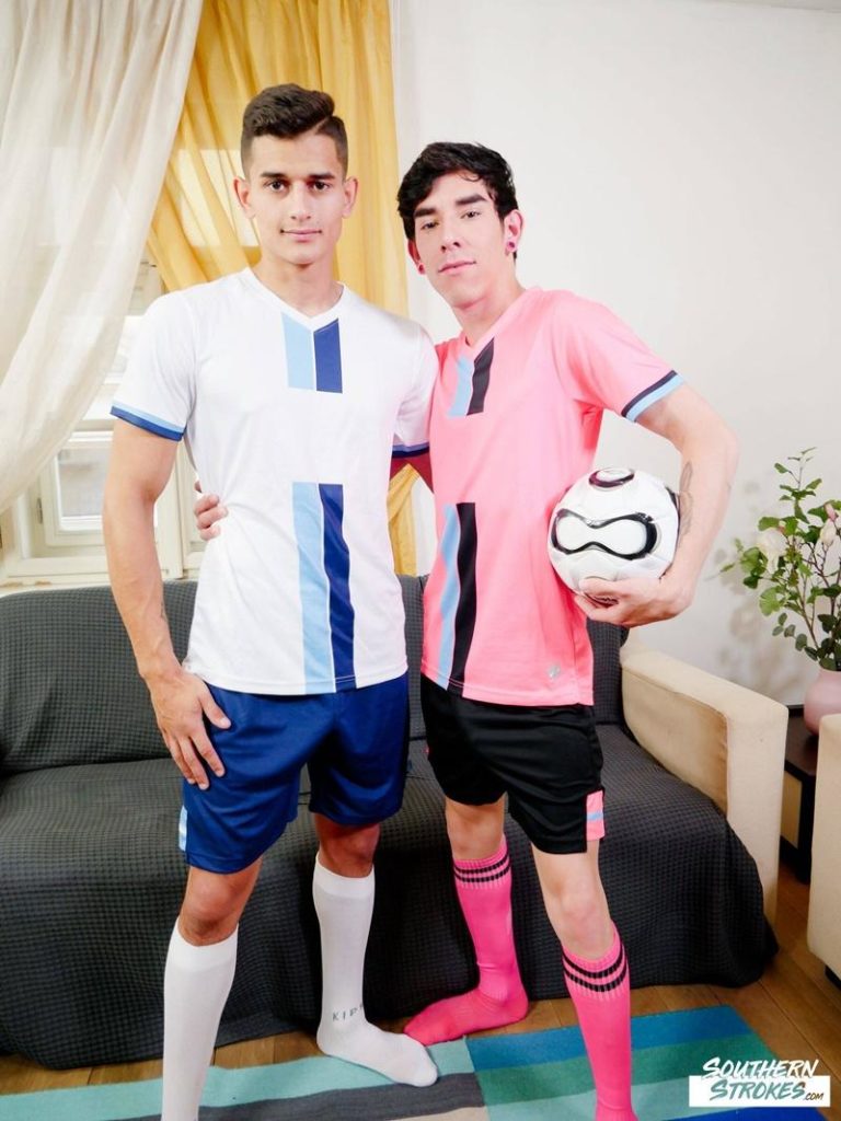 Sexy soccer players Roman Capellini Luke Geer big raw dick ass fucking Southern Strokes 2 image gay porn 768x1024 - Roman Capellini, Luke Geer