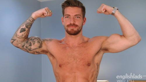 Tattoo Big Muscle dude Hudson Scott wanks huge uncut cock - Straight Men & Boys